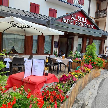 Al Sole Hotel Ristorante Dal 1870 ピエーヴェ・ディ・カドーレ エクステリア 写真
