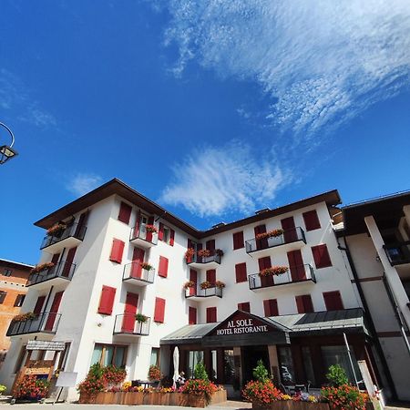 Al Sole Hotel Ristorante Dal 1870 ピエーヴェ・ディ・カドーレ エクステリア 写真