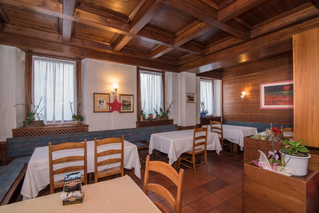 Al Sole Hotel Ristorante Dal 1870 ピエーヴェ・ディ・カドーレ エクステリア 写真