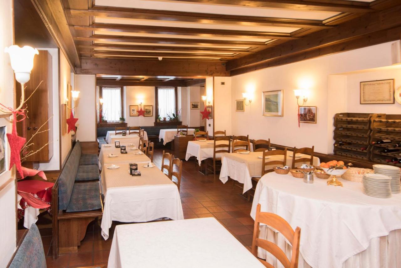 Al Sole Hotel Ristorante Dal 1870 ピエーヴェ・ディ・カドーレ エクステリア 写真