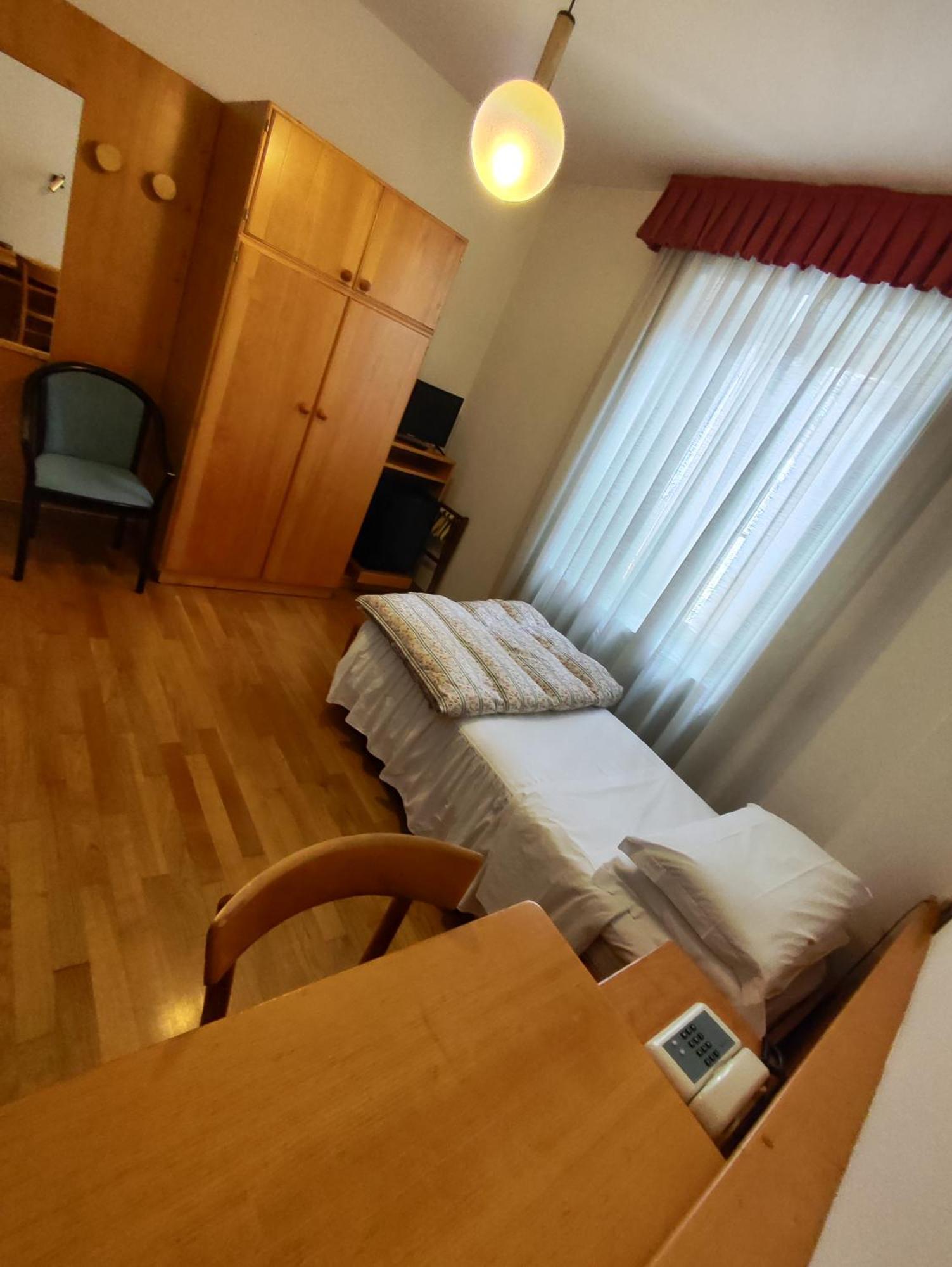 Al Sole Hotel Ristorante Dal 1870 ピエーヴェ・ディ・カドーレ エクステリア 写真
